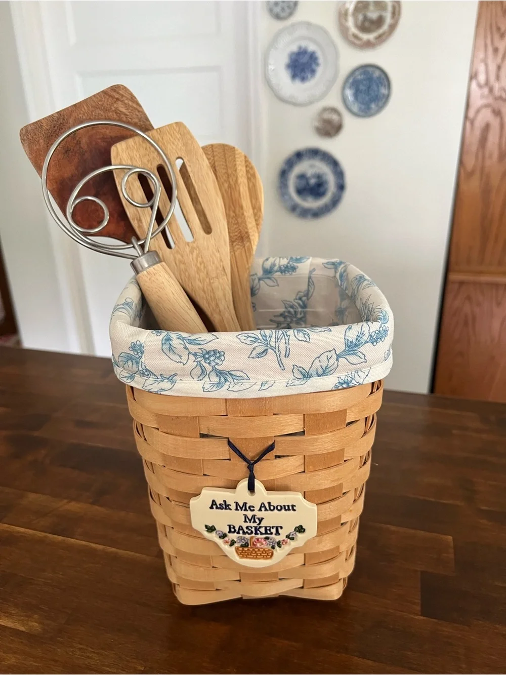 Longaberger Tall Spoon Basket, 2000